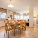 Sandoa - Beachfront Apartamento Minia