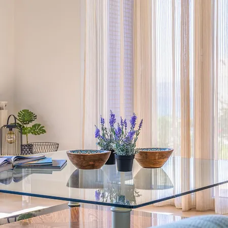 Sandoa - Beachfront Apartment *