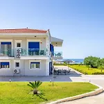 Sandoa - Beachfront Appartement Minia