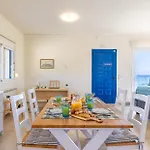 Sandoa - Beachfront Appartement *