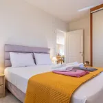 Sandoa - Beachfront Appartement