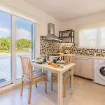 Apartment Sandoa - Beachfront Minia