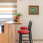 Sandoa - Beachfront Apartment