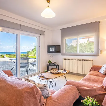 Sandoa - Beachfront Apartment *