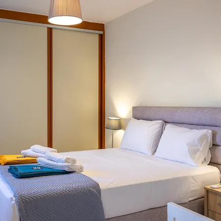 Sandoa - Beachfront Apartment *