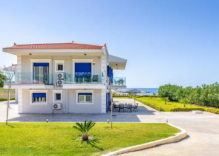 Sandoa - Beachfront Apartment Minia