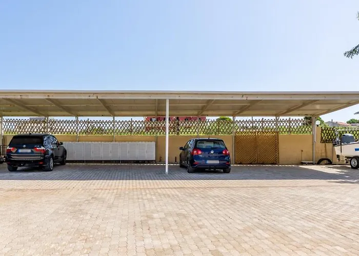 Sandoa - Beachfront Apartment