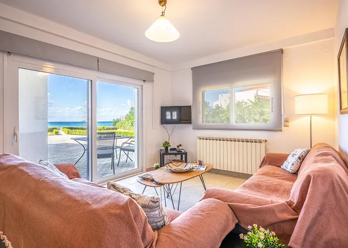 Sandoa - Beachfront Apartment *