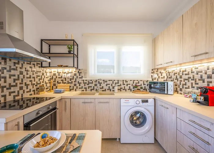 Sandoa - Beachfront Apartment *