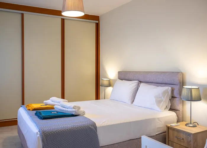 Sandoa - Beachfront Apartment *