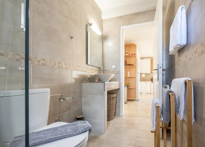 Sandoa - Beachfront Apartment