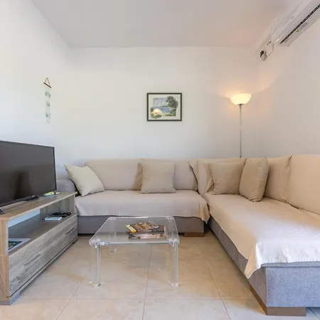 Sandoa - Beachfront شقة *